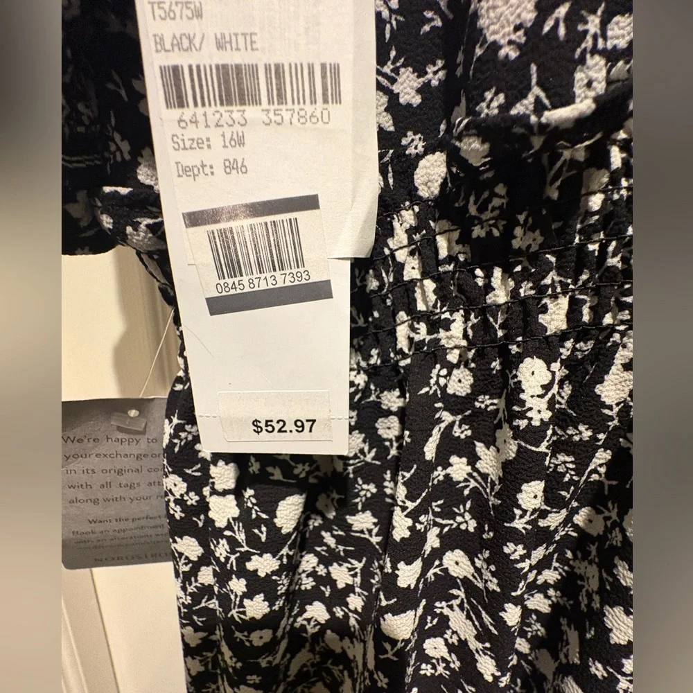 NWT Black & White Floral Maxi - Picture 4 of 4
